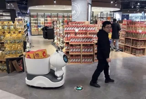 AT&T為零售店開發5G自主機器人，可識別缺貨